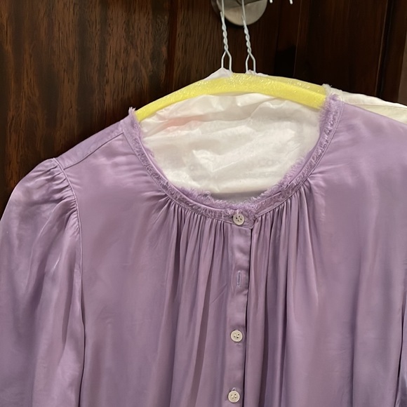 Raquel Allegra perfect condition rayon blouse with frayed collar. Size 3 l/xl - Picture 3 of 4